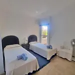 Beachfront 2 Bd & Private Garden Διαμέρισμα Μαρμπέλλα