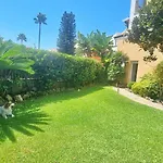 Beachfront 2 Bd & Private Garden Διαμέρισμα Μαρμπέλλα
