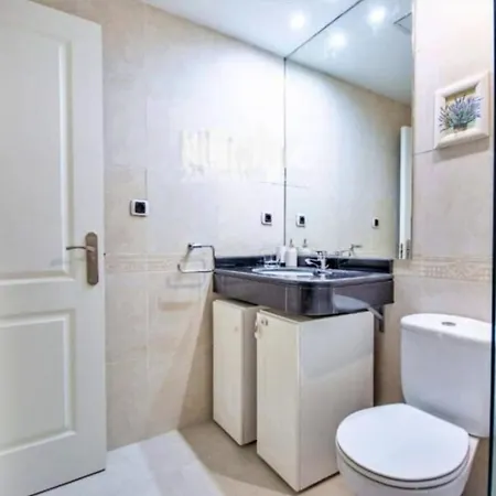 Lejlighed Beachfront 2 Bd & Private Garden Marbella