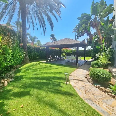 Apartmán Beachfront 2 Bd & Private Garden Marbella